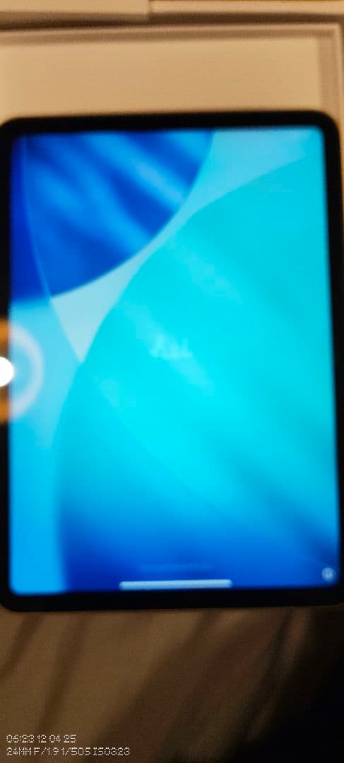 11世代　Apple iPad WiFi yellow 128 使用1週間