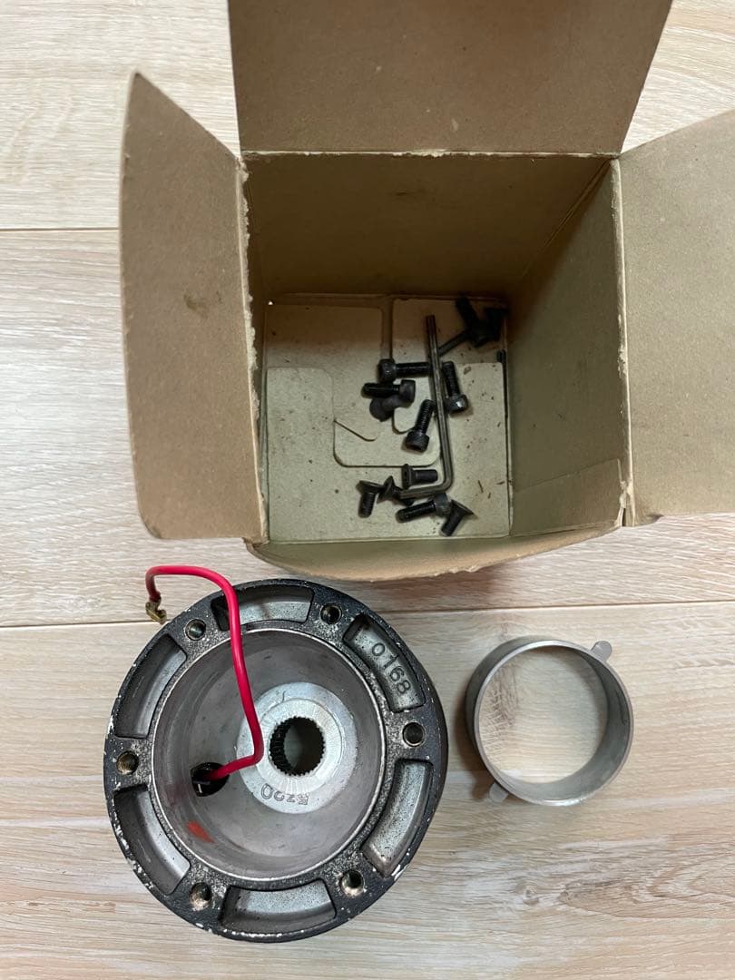 NARDI ナルディ　3スポーク レザー ステアリングホイール T-02ボス付き