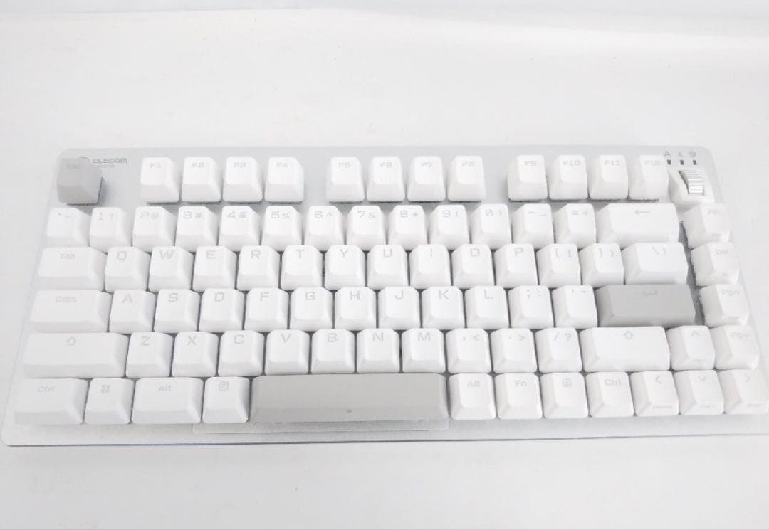 超美品 エレコム VK720A ホワイト メカニカルキーボード_70