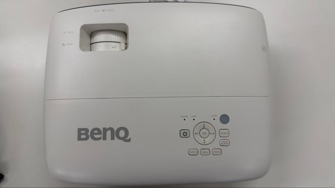 BENQ HT2550 4K HDR プロジェクター本体