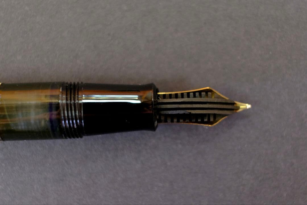 加藤製作所　セルロイド万年筆　金ペン　K14