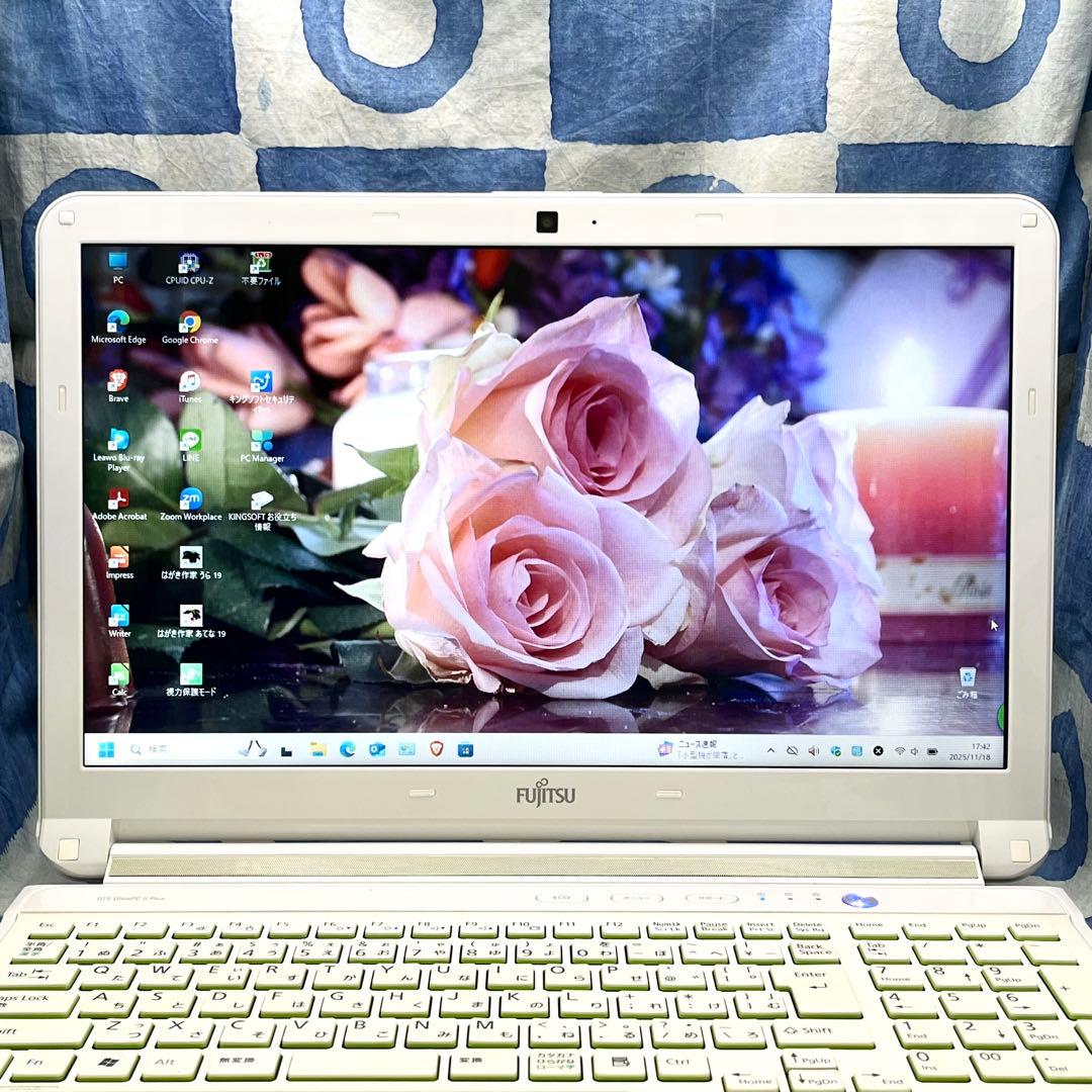 爆速SSD512GB☆i5☆人気白ノートパソコン♪ブルーレイ&カメラ！Win11