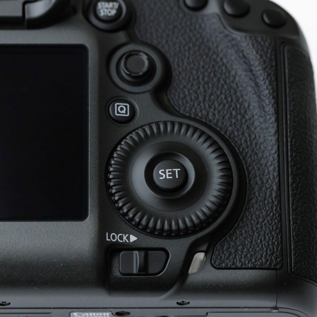 再値下げ！【美品】 キャノン EOS 5D sR ボディ(ショット数17602)