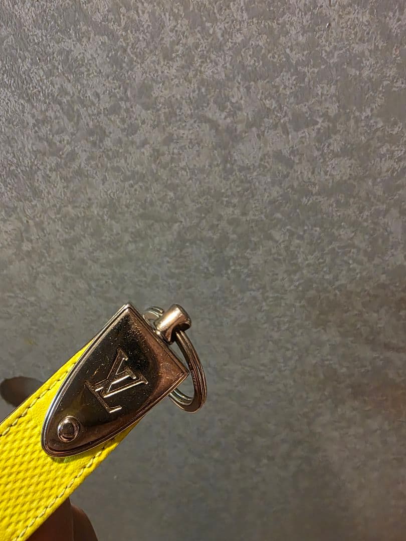 Louis Vuitton 蛍光イエロー キーホルダー　キーリング