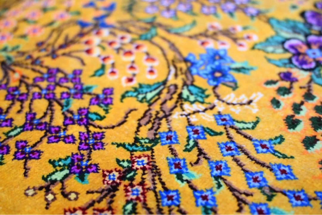 ⭐︎極上の逸品⭐︎ ペルシャ絨毯 クム サイン入り 330万