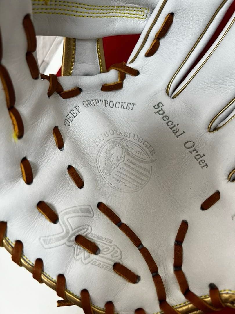 新品未使用Slugger 軟式グローブ ホワイト/ゴールド スラッガーオーダー