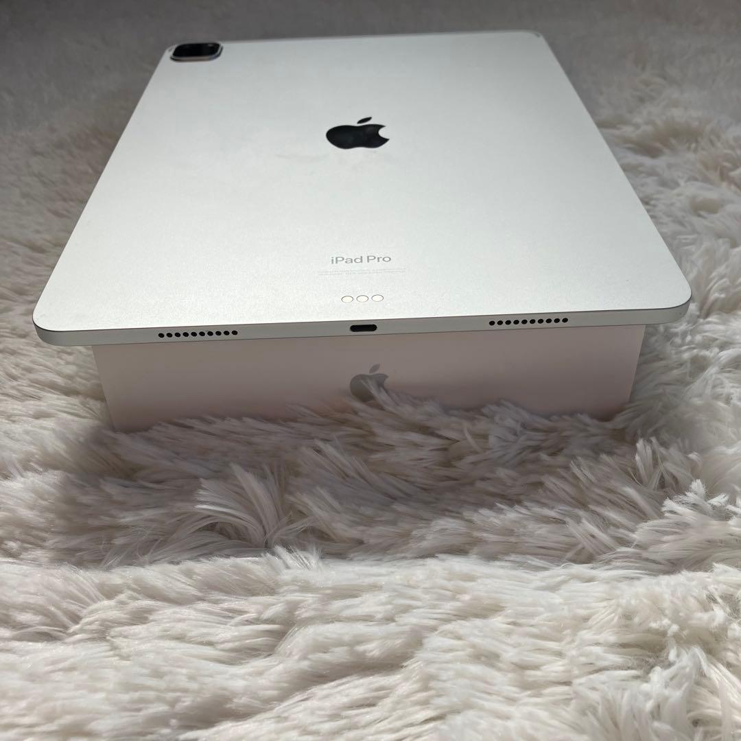 【早い者勝ち】iPad Pro 12.9第6世代 128GB 【すぐ発送】