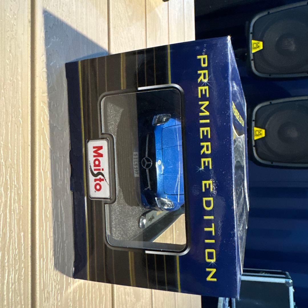 Maisto Mercedes-BenzSLS AMG 18分の1スケールモデル