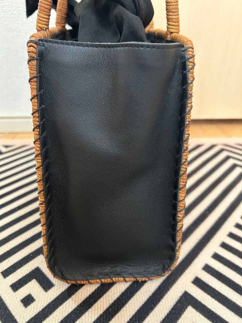 The Bagmati バグマティ　カゴバック