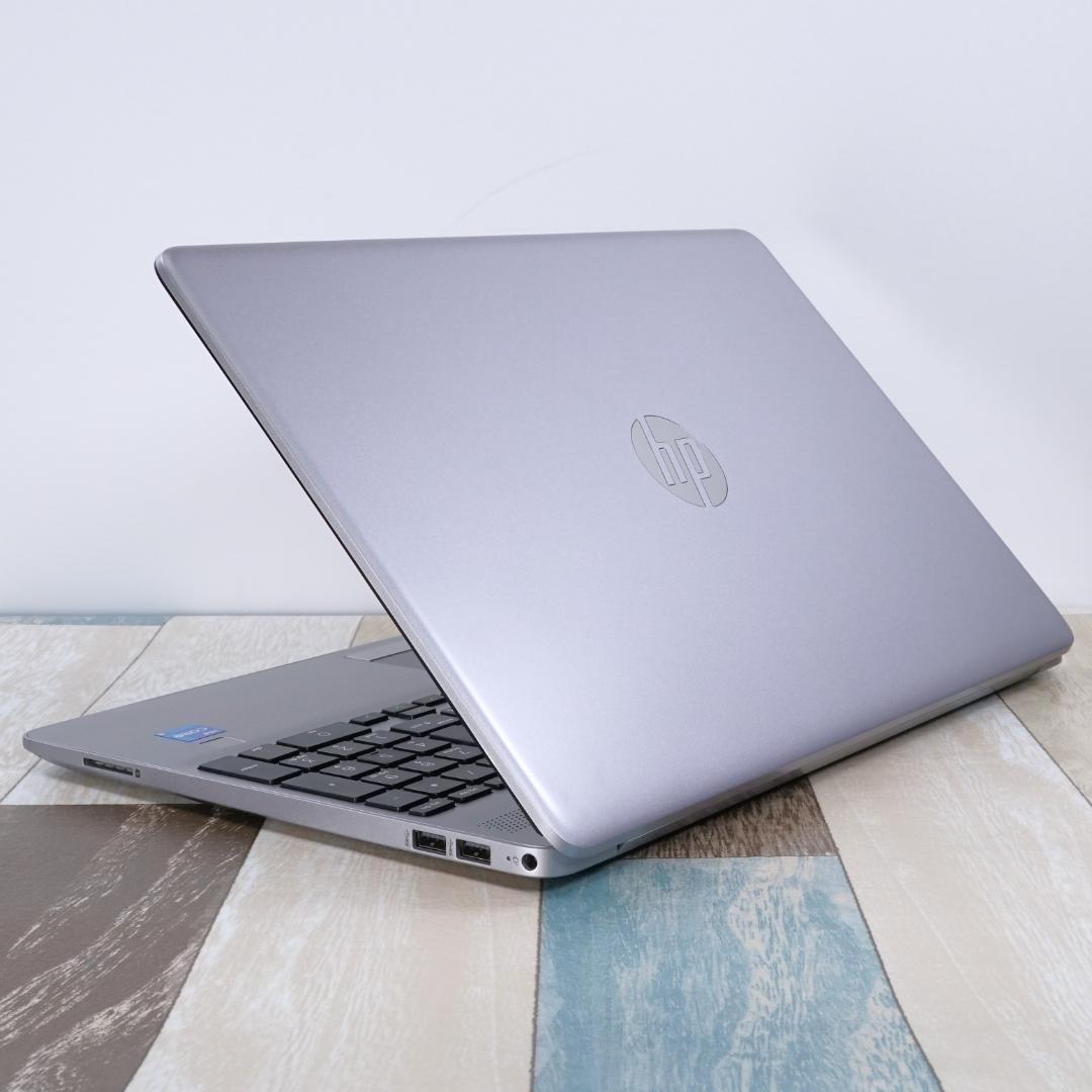 メモリ増設済み✨美品の２０２３年製✨１２世代コアｉ５に超高速ＳＳＤ✨フルＨＤ液晶