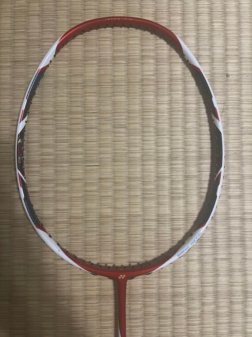 バドミントンラケット 赤と白