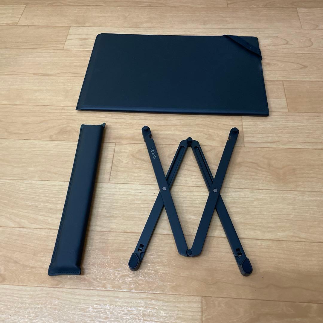 Wacom Movink 13 専用スタンド、ケース付き