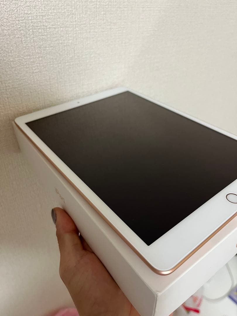 Apple iPad 第7世代 32GB WiFi セルラー 本体のみ