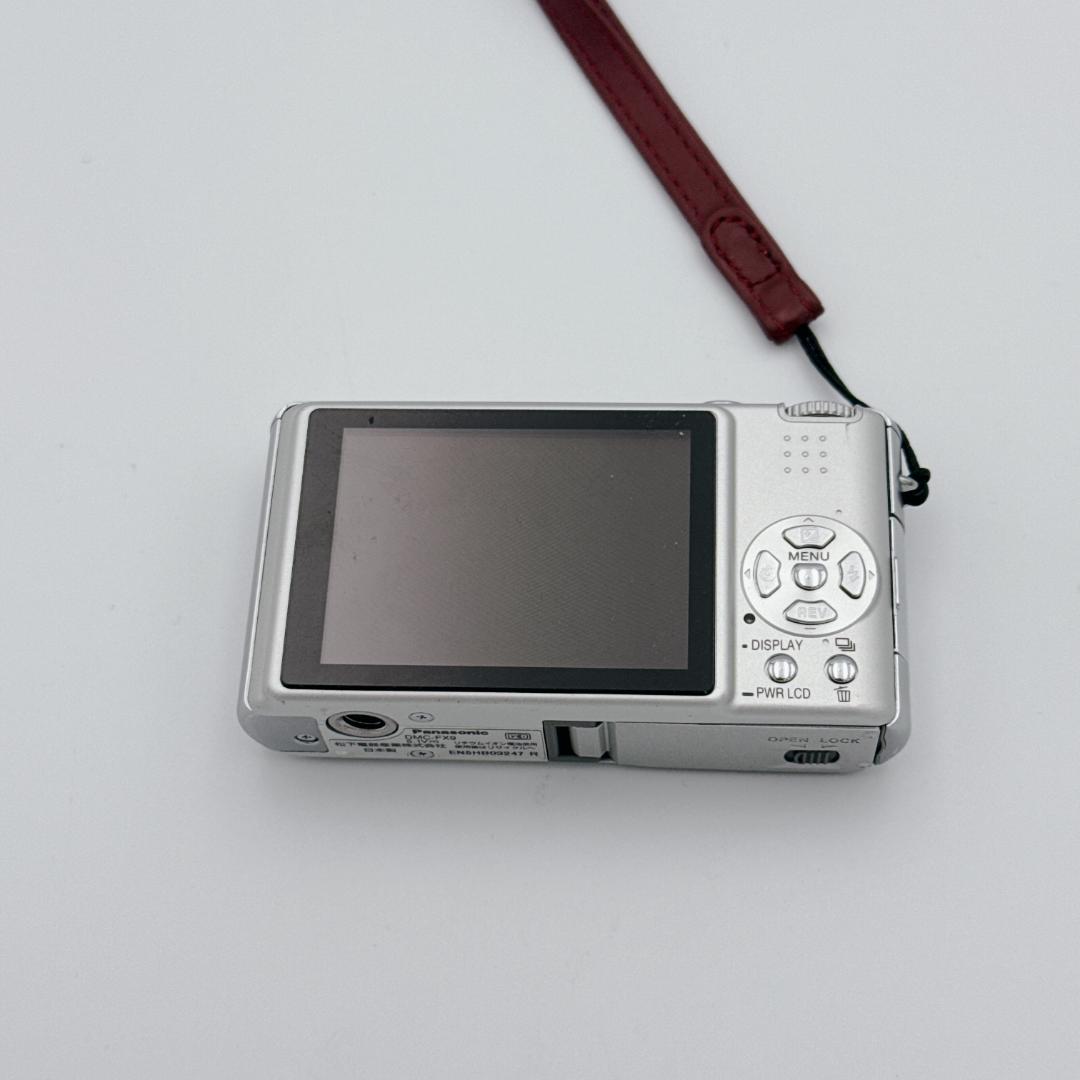 【美品】Panasonic LUMIX DMC-FX9 コンパクトデジタルカメラ