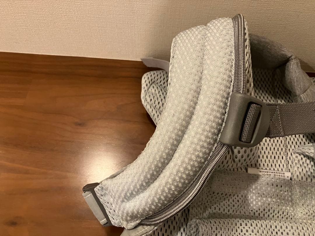 ベビービョルン　ハーモニー　シルバー