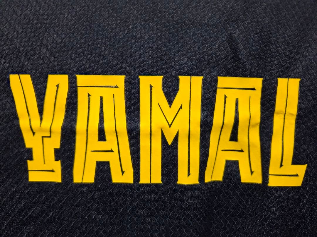 ２０２４シーズン　バルセロナ　ヤマル　ユニフォーム