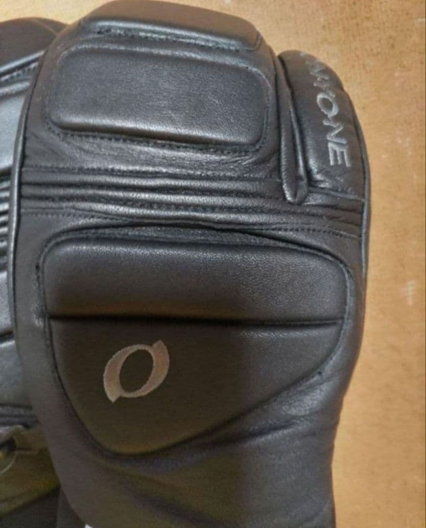 b 値下げ‼️ 新品タグ付 ONYONE オンヨネ ミトンタイプ グラブ L