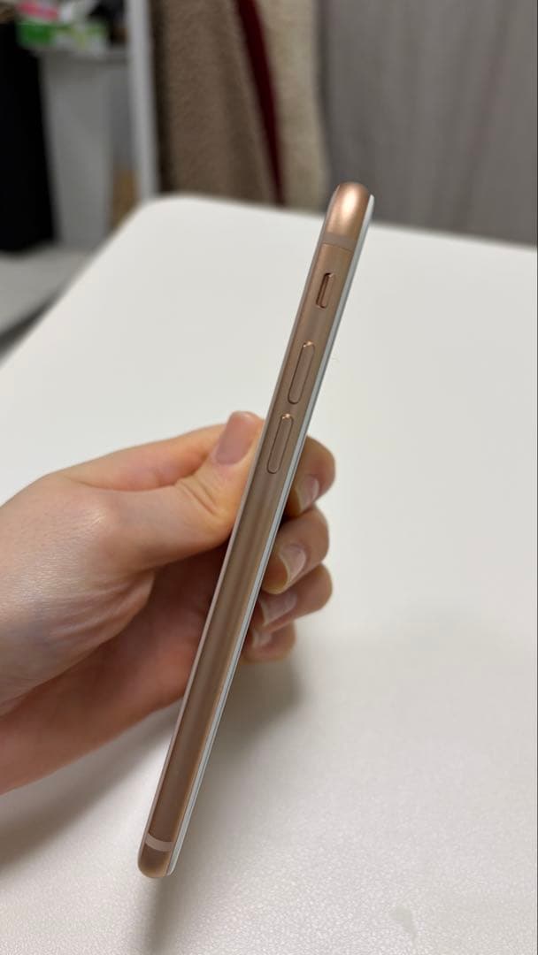 [バッテリー100%/美品]iPhone 8 64GB