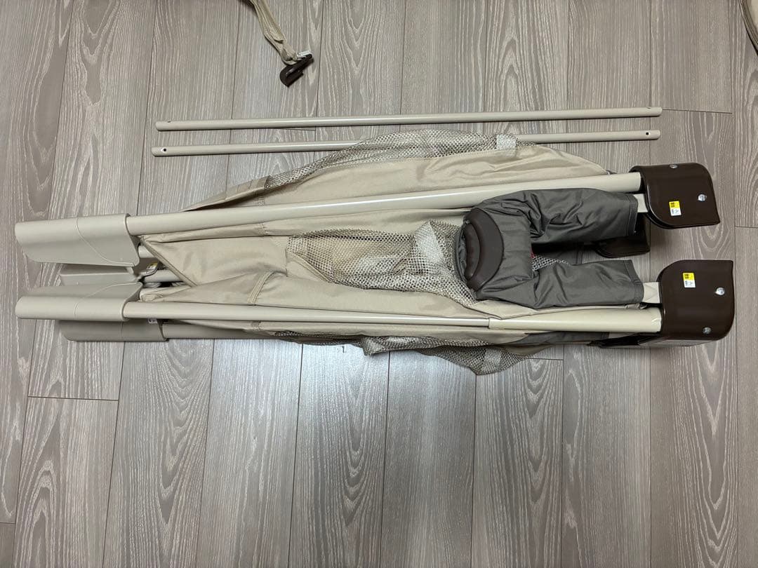 ベビーベッド 折りたたみ式 ベージュ　アップリカ　ココネルエアー