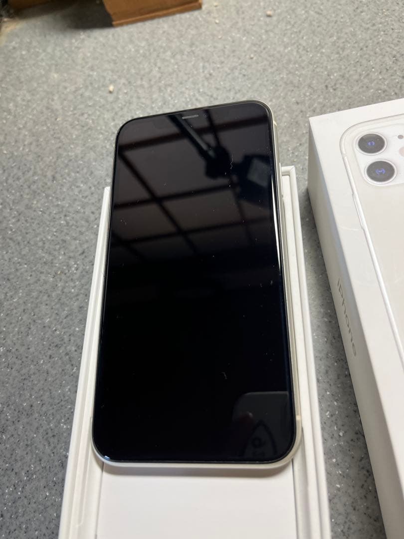 Apple iPhone11 ホワイト 64GB 本体