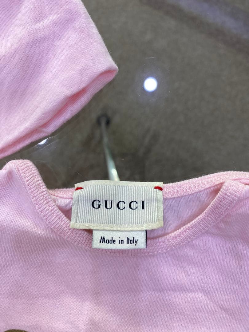 グッチ　ロンパース　長袖