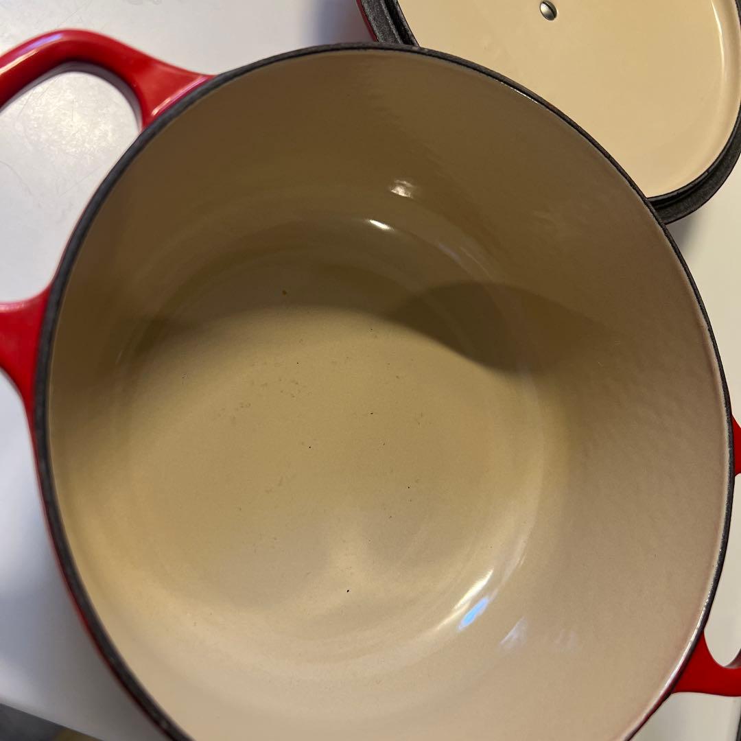 ル・クルーゼ　チェリーレッド　20cm両手鍋 数回使用美品