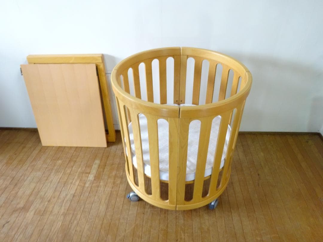 ベビーベッド　ベビーサークル　木製　マットレス付き　（検）ストッケ