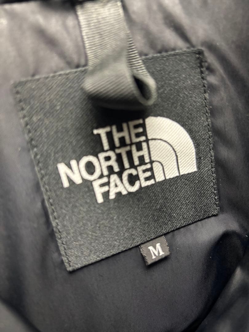 【美品】THE NORTH FACE ブラック ヌプシ Ｍサイズ 早い者勝ち‼️✨