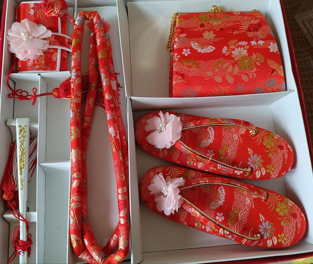 専用です☆アンティーク黒色に鮮やかな模様の着物に作り帯