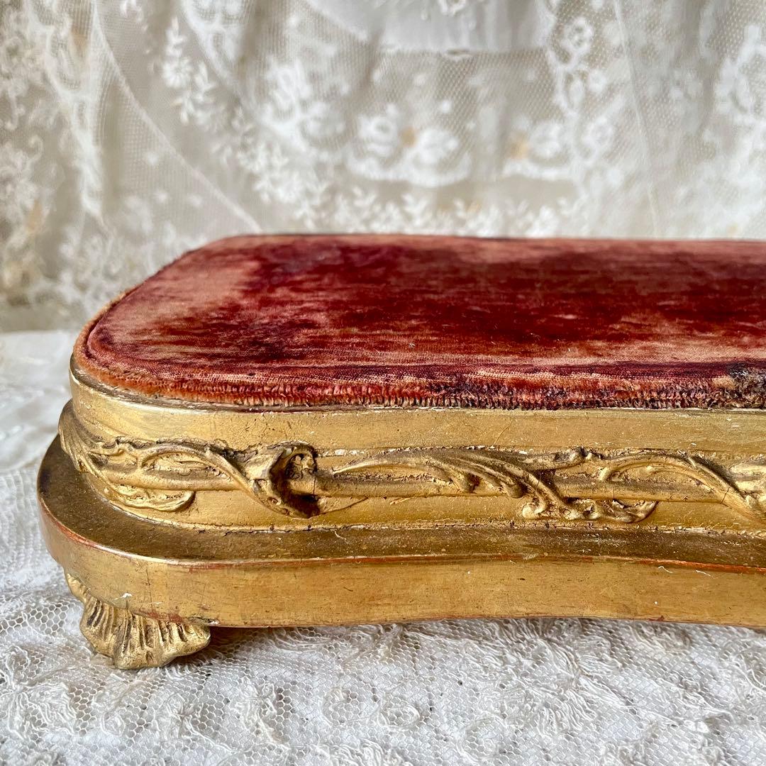 ディスプレイ台座　ポワドレ　フランスアンティーク　店舗什器　ゴールド　ベロア張り