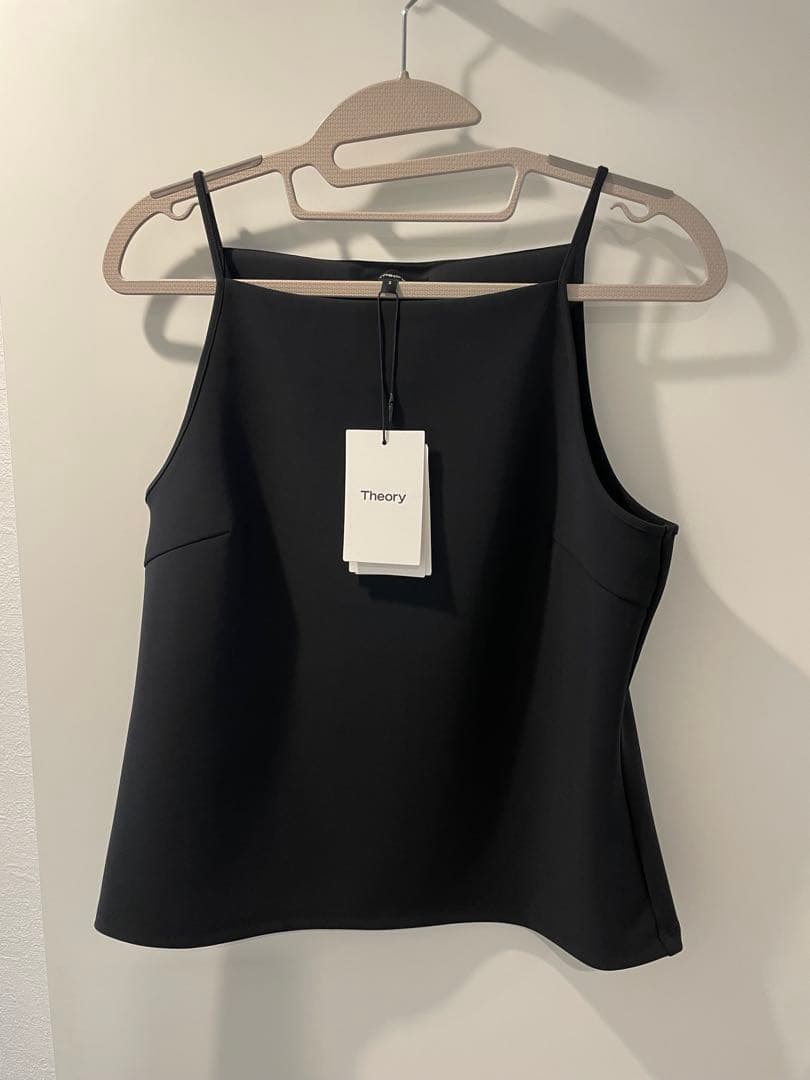 新品Theory ブラック キャミソールタンク