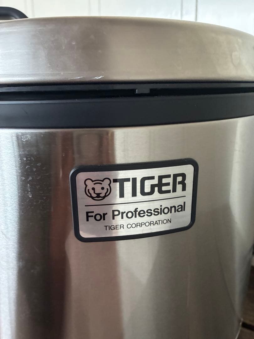 業務用　TIGER 炊飯ジャー　品番JNO-A360 色ステンレスXS 100v