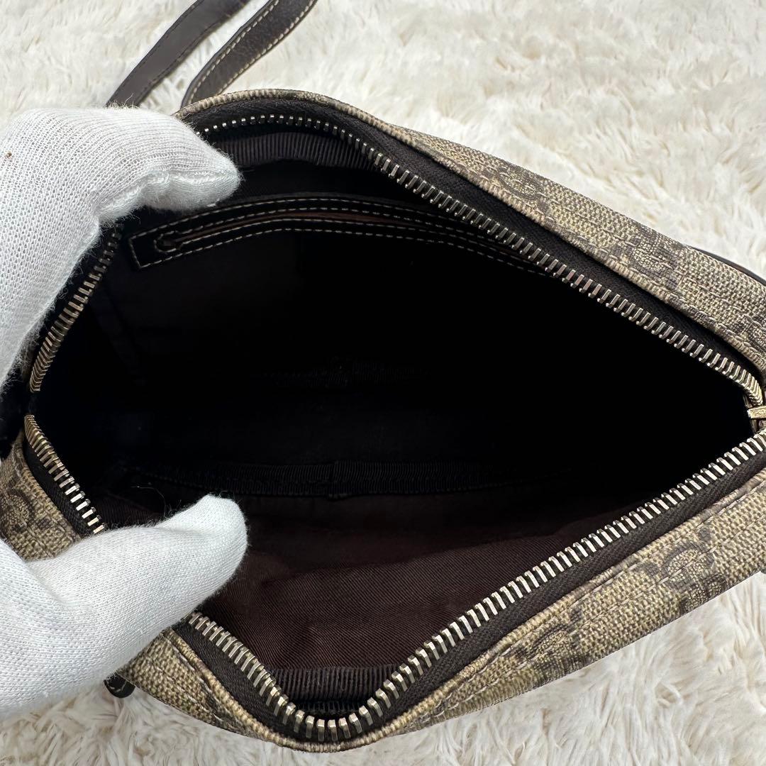 ✨人気✨グッチ　ショルダーバッグ　GG柄　スプリーム　PVC ベージュ