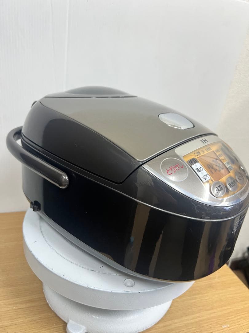 【ZOJIRUSHI 】IH炊飯ジャー NP-VN10 5.5合 2018年製