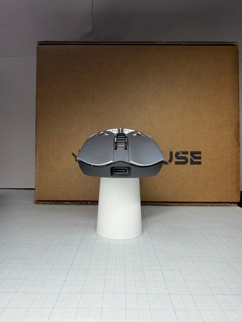 WLMouse BEAST X Mini (マグネシウム合金/超軽量34g)