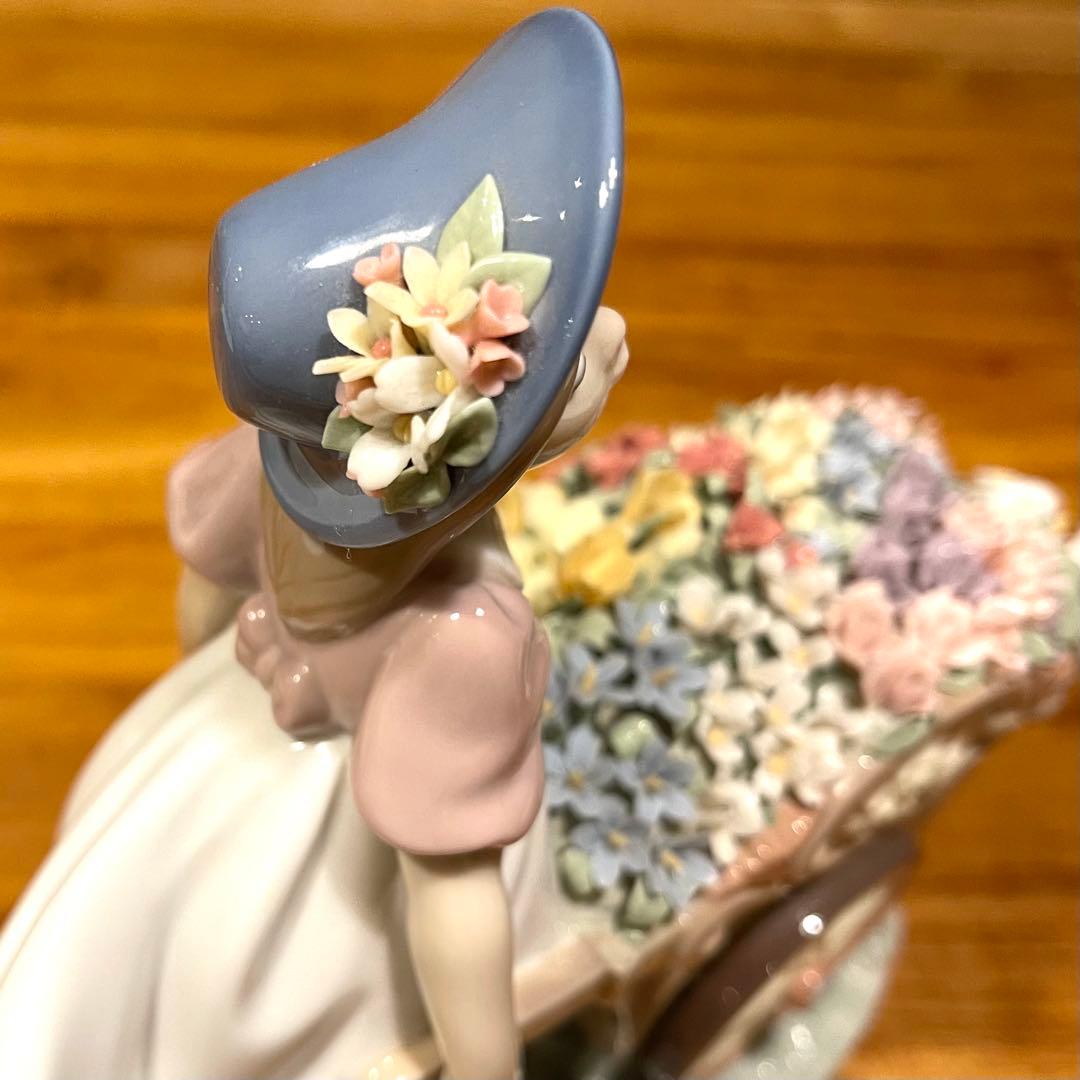リヤドロ LLADRO 可愛いお花屋さん 女の子 フィギュリン 人形 インテリア