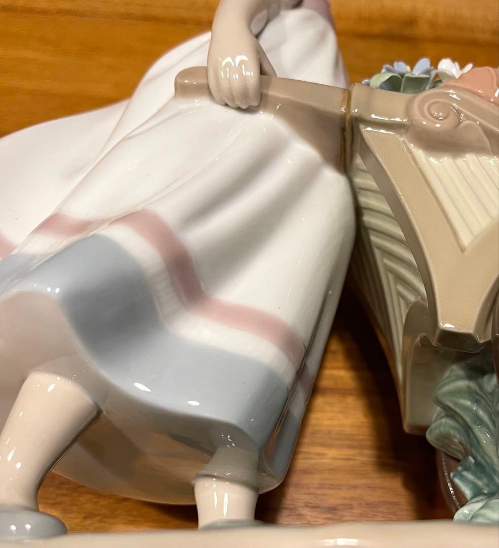 リヤドロ LLADRO 可愛いお花屋さん 女の子 フィギュリン 人形 インテリア