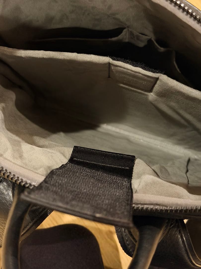 FlathorityのオイルミーリングPCリュック(M) 16インチ可能