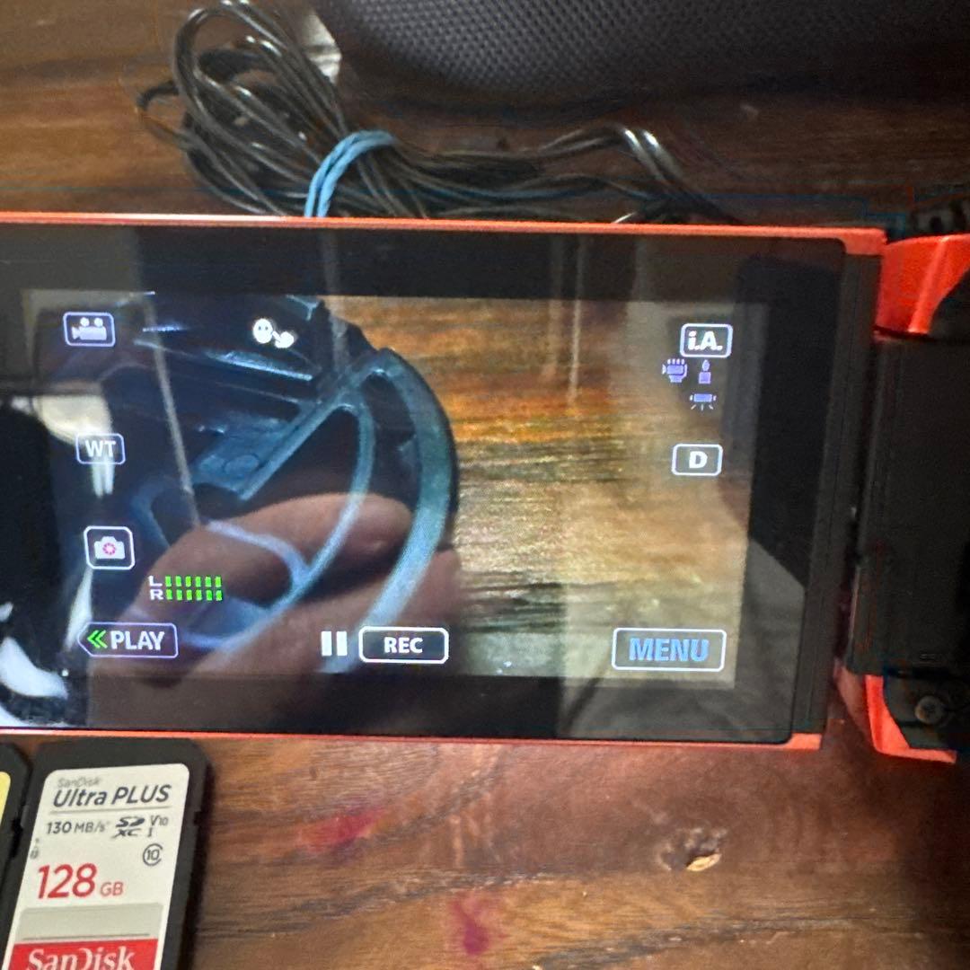 JVCビデオカメラ☆EverioR☆GZ-RX690-Dオレンジ