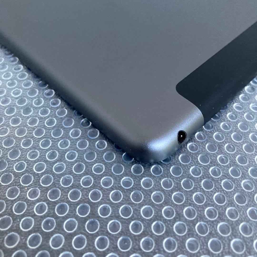 3779【早い者勝ち】電池最良好☆iPad8 第8世代 32GB SIMフリー☆