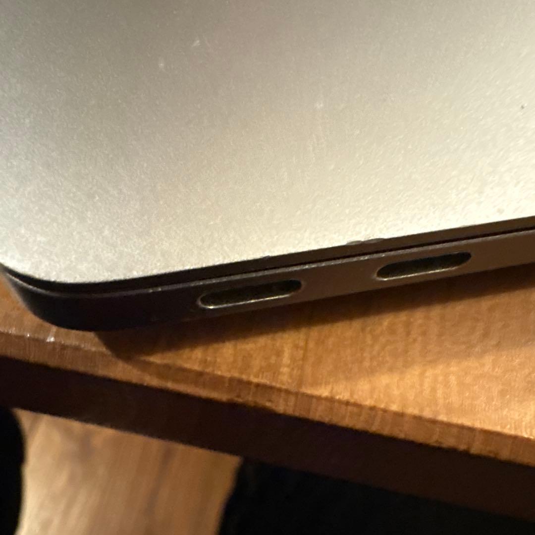 MacBook Air 2020 M1 8GB/256GB 充電器付