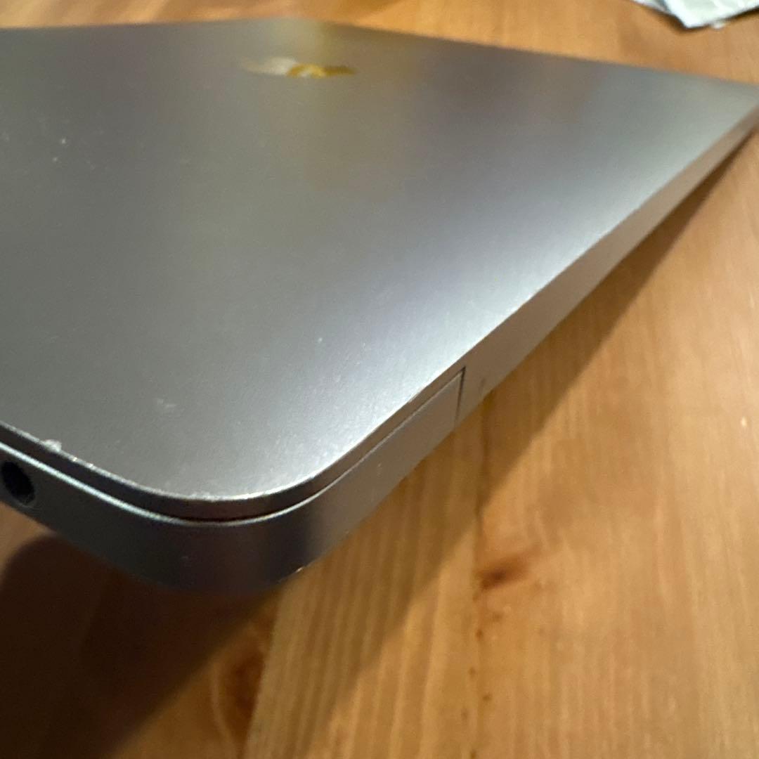 MacBook Air 2020 M1 8GB/256GB 充電器付