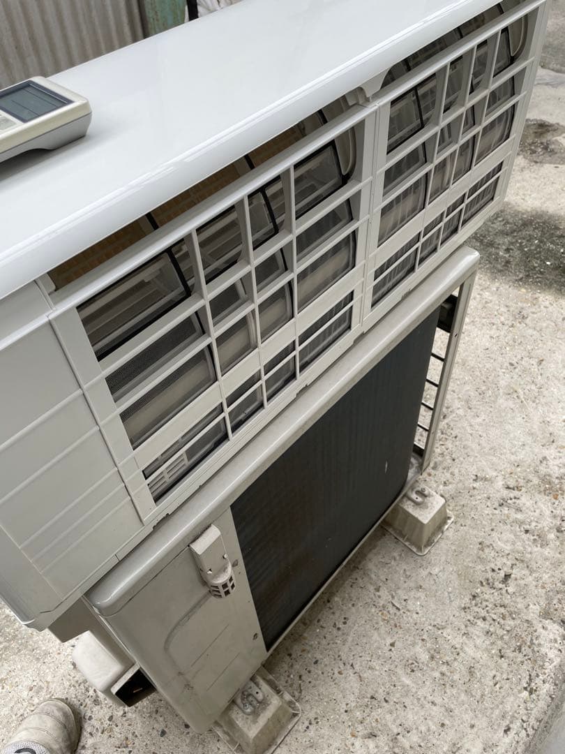 美品　ミツビシ お掃除機能付　6畳用エアコン　SRK22RY