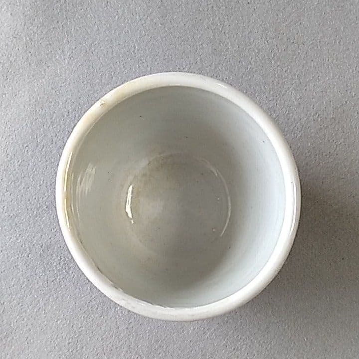 白磁立ちぐい吞み　白磁ぐい呑み　白磁茶碗　白磁筒茶碗