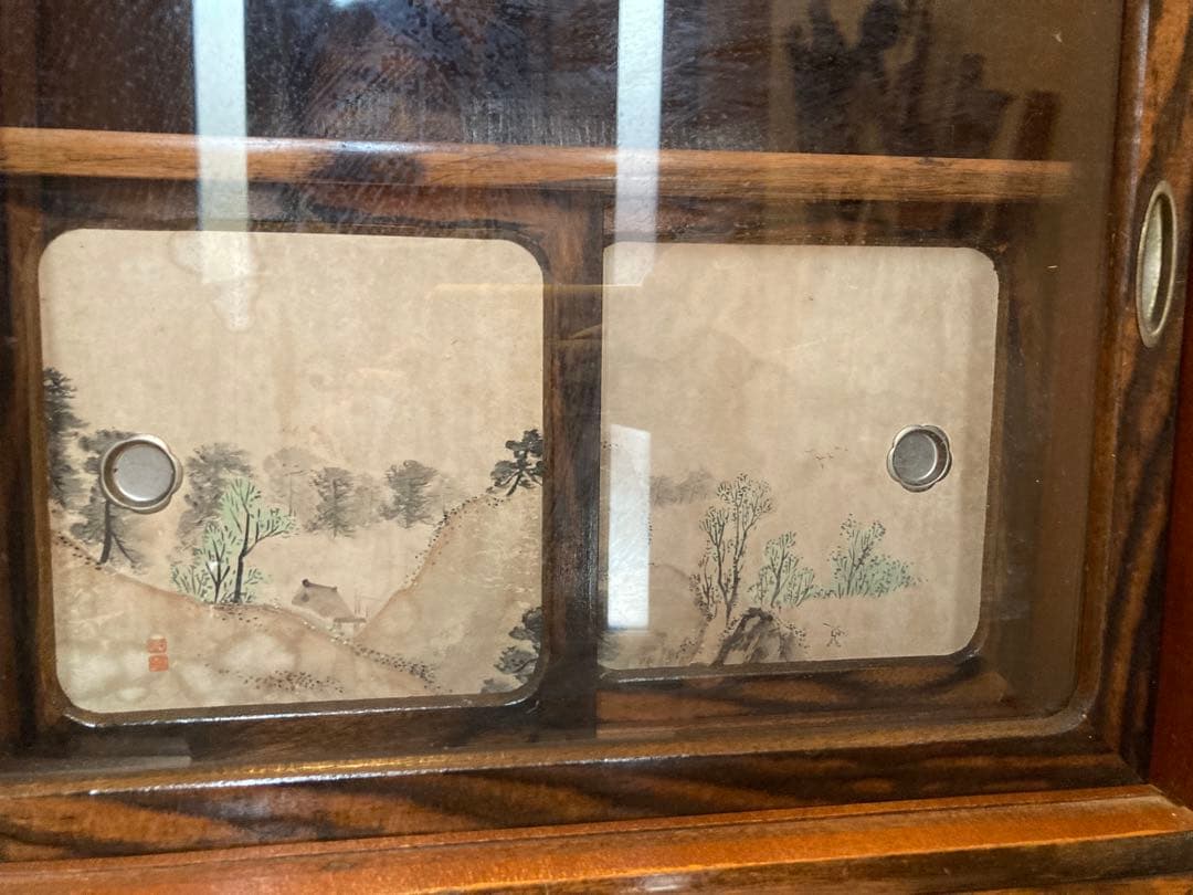 骨董の小さな可愛い飾り棚箪笥