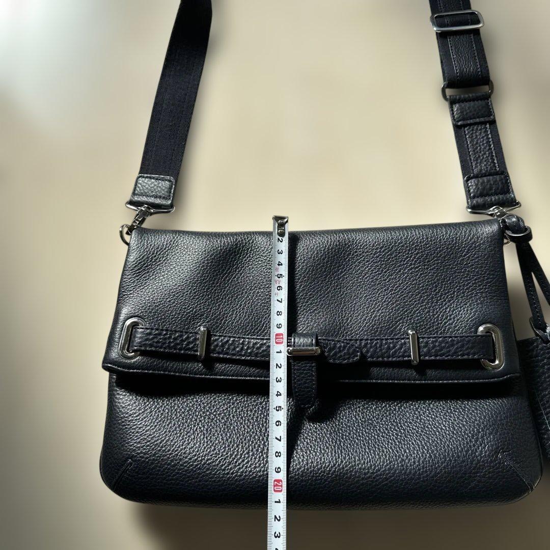 PELLE MORBIDA ペッレ モルビダ　ショルダーバッグ