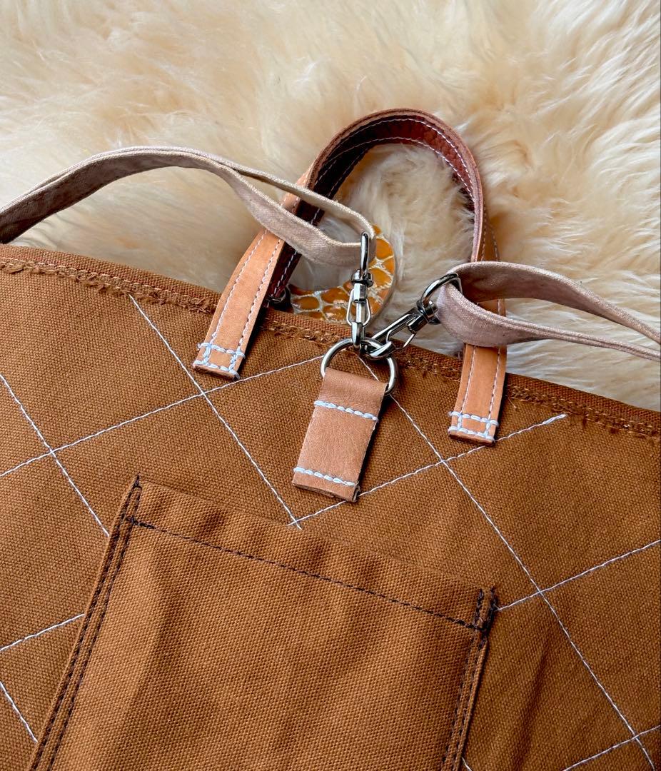 (手づくり)\"赤コントラスト ロンドンストリート\"リュックショルダーバッグ/刺繍