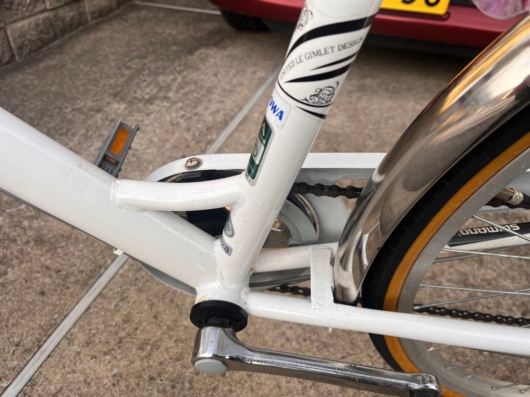 24インチ自転車(前面バスケット付)　ホワイト