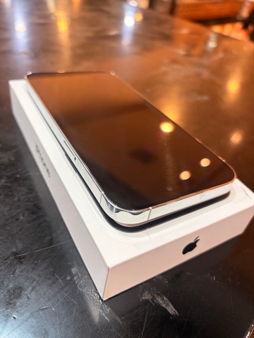 Apple iPhone 14 Pro Maxシルバー 本体