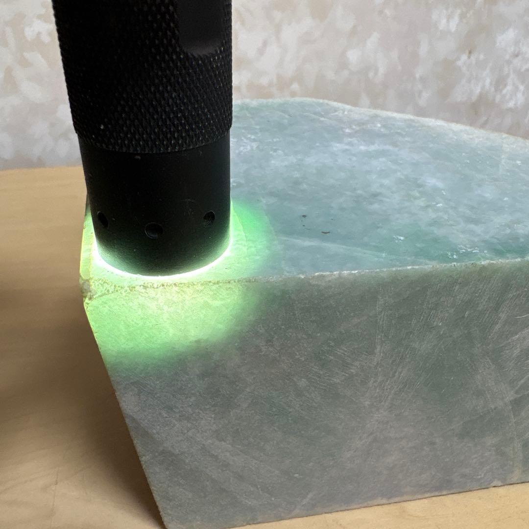 ミャンマー産特大天然本翡翠原石　約3865g4面カット1面磨き 3面荒磨き済み